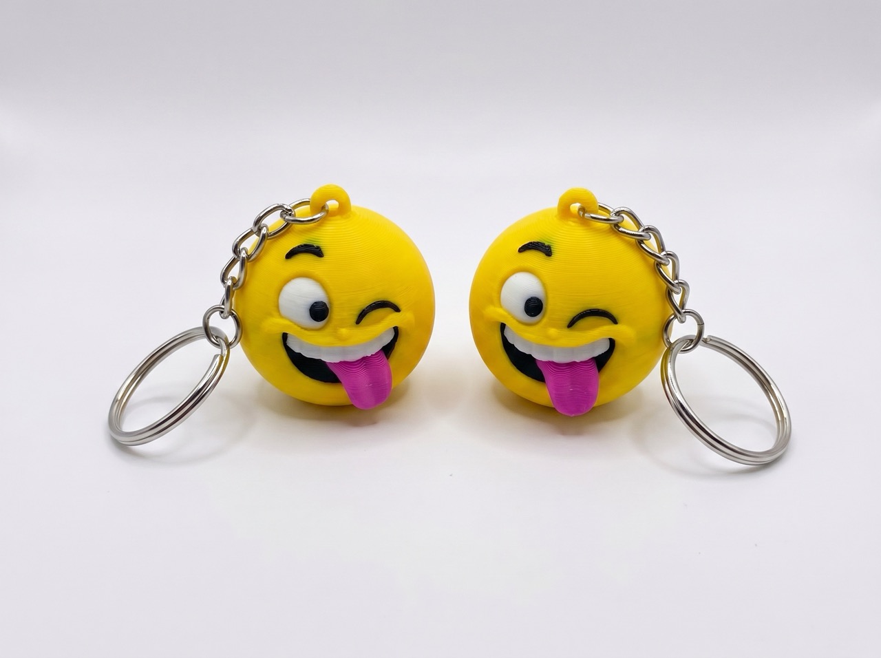 3D keychain Smiling emoji
